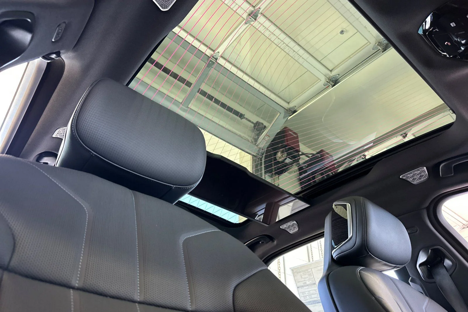 2026 BMW 7 Series 750e - Photo 13