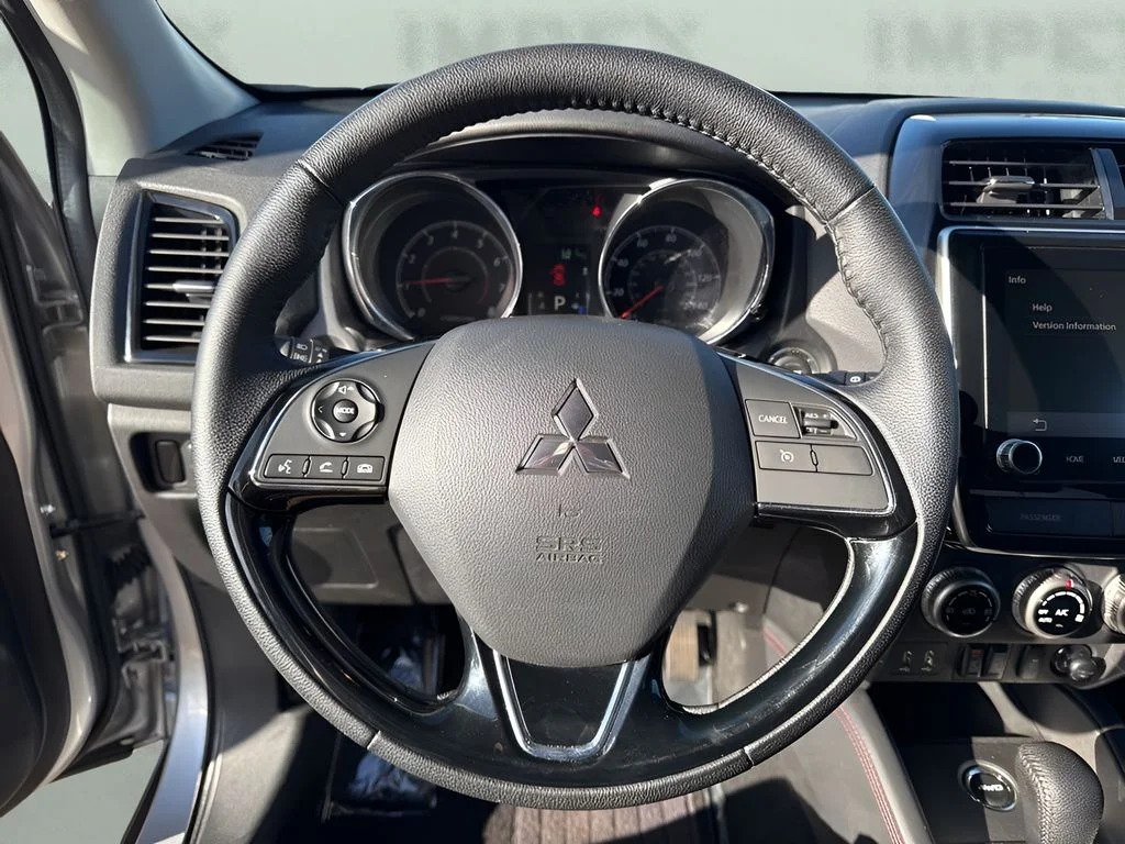 Used 2023 Silver Mitsubishi 2.0 ES image 18