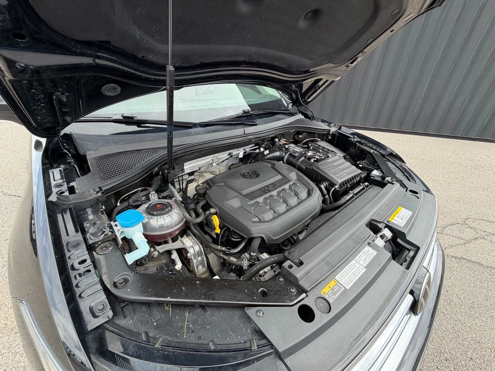 Used 2022  Volkswagen 2.0T SE image 33