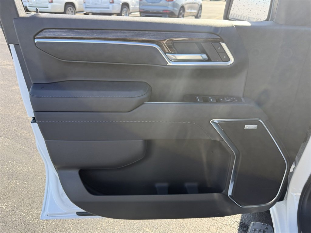 2026 GMC SIERRA - Image 12