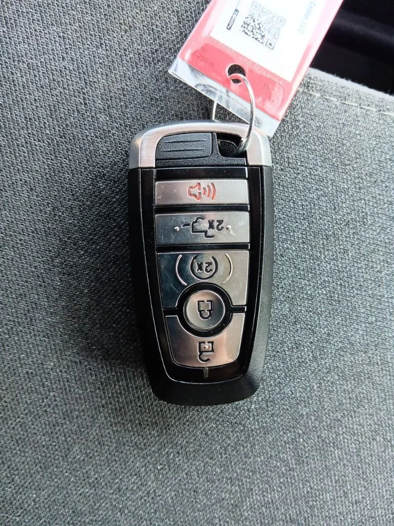 Used 2021 Guard Metallic Ford XLT image 25