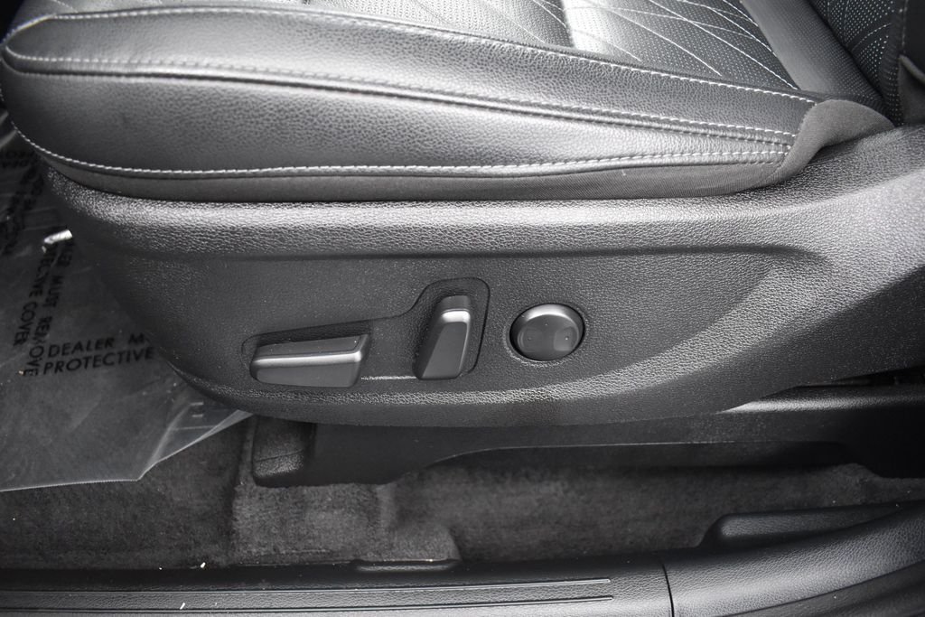 Certified Used 2025 Green Kia EX X-Line image 8