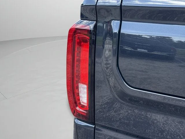 Used 2025 Silver GMC SLT image 38