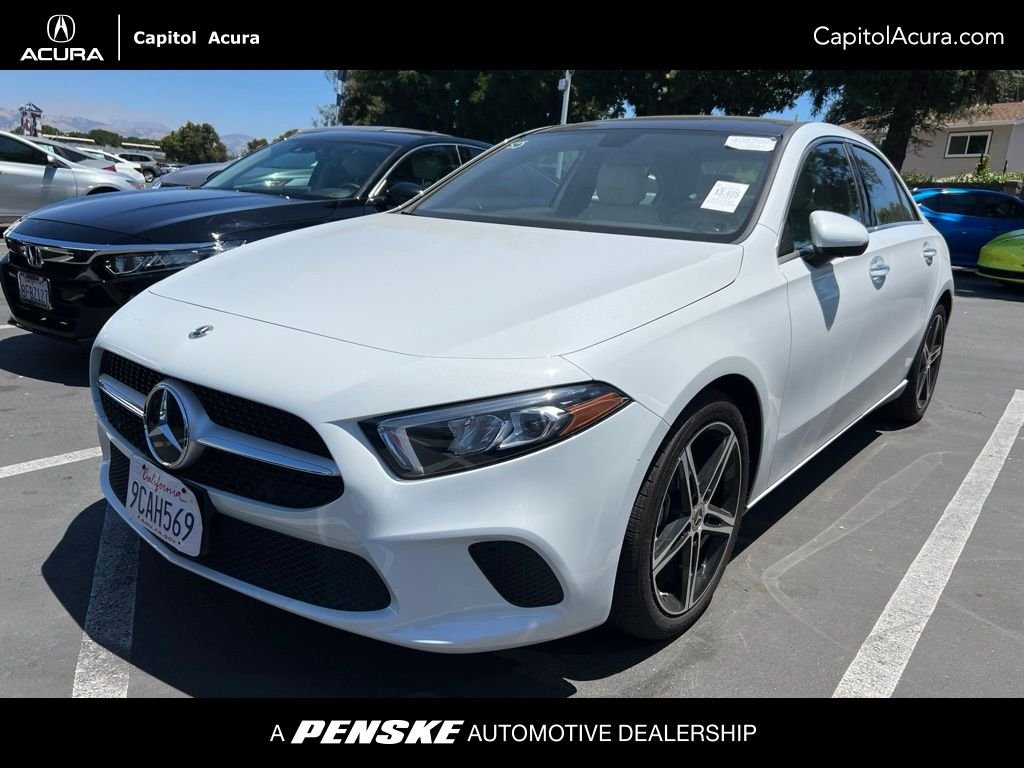 2022 Mercedes-Benz A-Class A220's photo