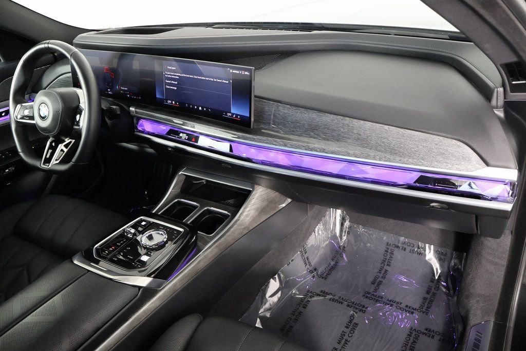 Used 2025 Black Sapphire Metallic BMW 740i image 9