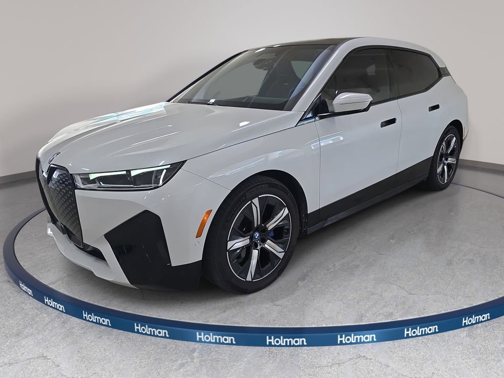 2023 BMW iX xDrive50's photo