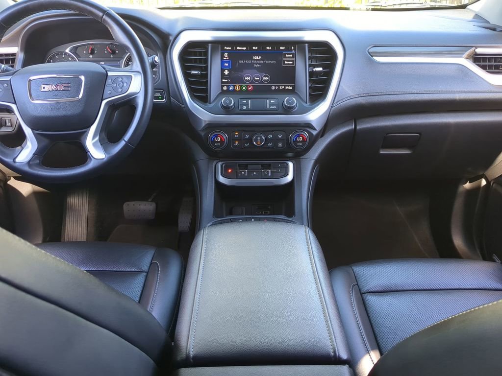 2023 GMC Acadia SLT - Photo 16