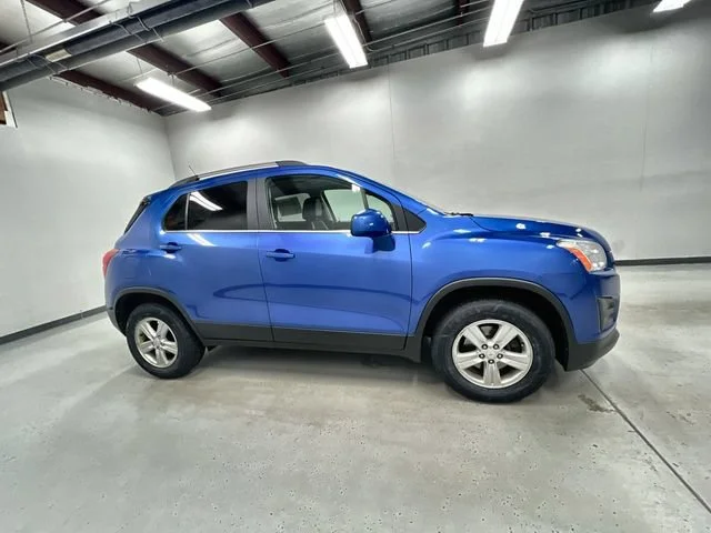 Certified Used 2015 BRILLIANT BLUE METALLIC Chevrolet LT image 9