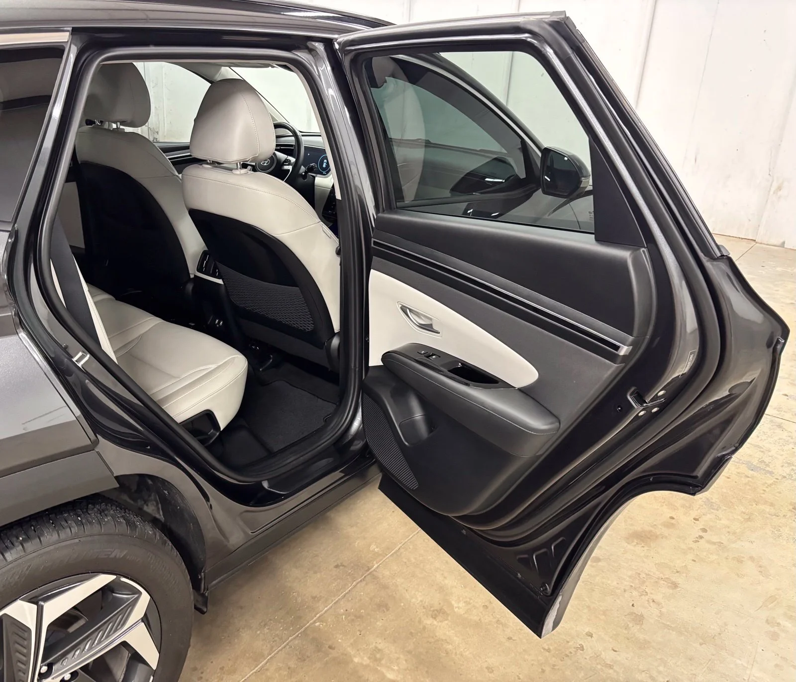 Used 2023 Gray Hyundai Limited image 19