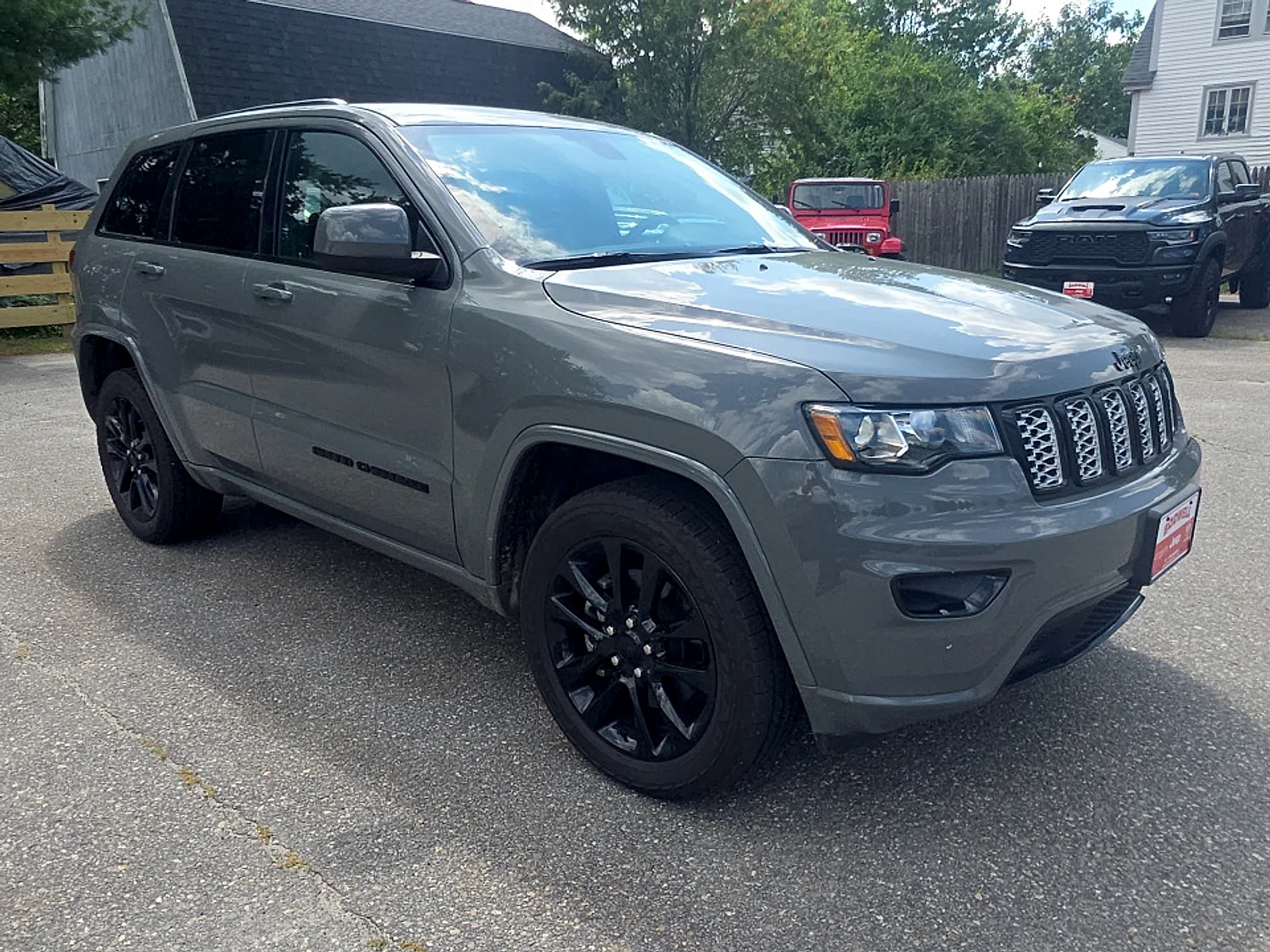 Used 2021 Sting Gray Jeep Laredo X 4x4 image 7