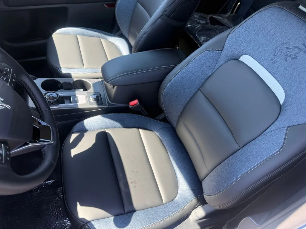 New 2026 Azure Gray Metallic Tri-Coat Ford Outer Banks® image 12