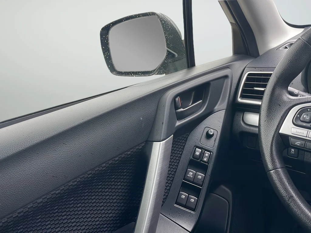 Used 2018 Silver Subaru 2.5i image 31