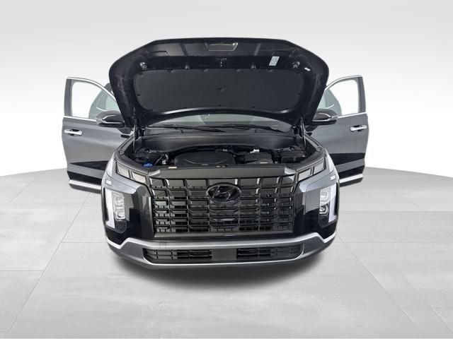 Certified Used 2025 Black Hyundai SE image 12