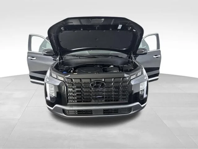 Used 2025 Black Hyundai SE image 12