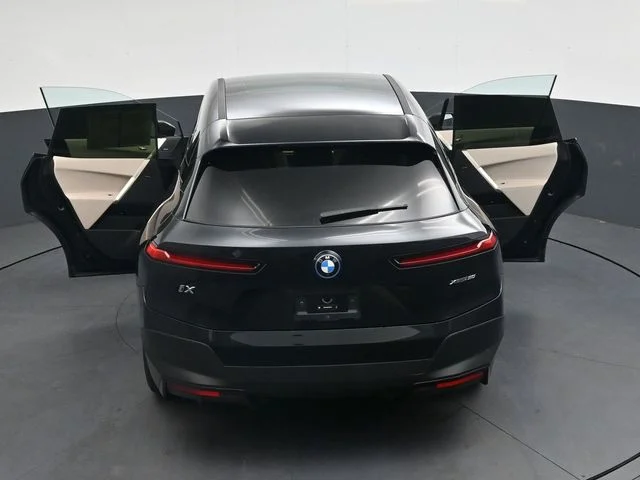 Used 2024 Black Sapphire Metallic BMW xDrive50 image 40