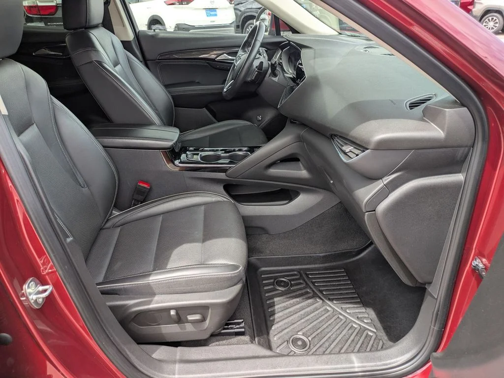 Used 2023 Red Buick Essence image 21