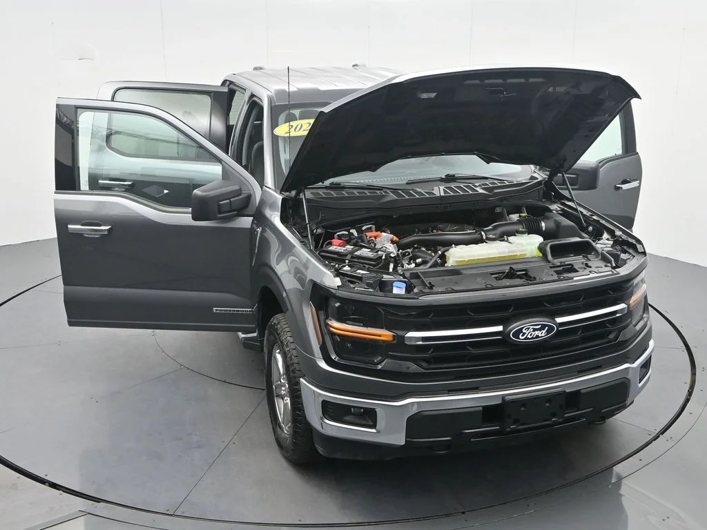 Certified Used 2025 Gray Metallic Ford XLT image 39