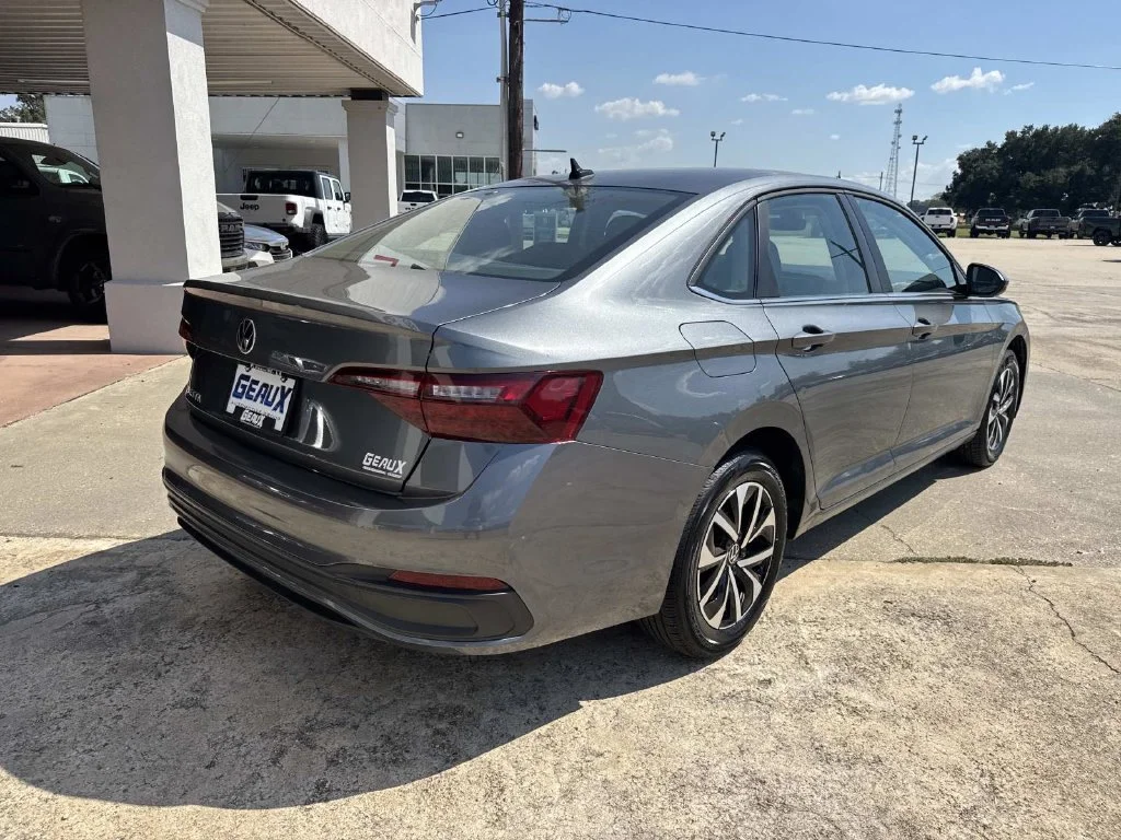 Used 2024 Gray Volkswagen 1.5T S image 10