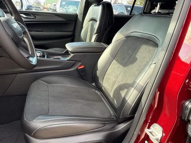 New 2025 Red Jeep Altitude X image 9