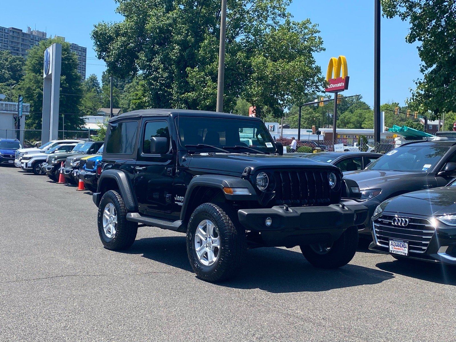 2019 Jeep Wrangler Sport's photo