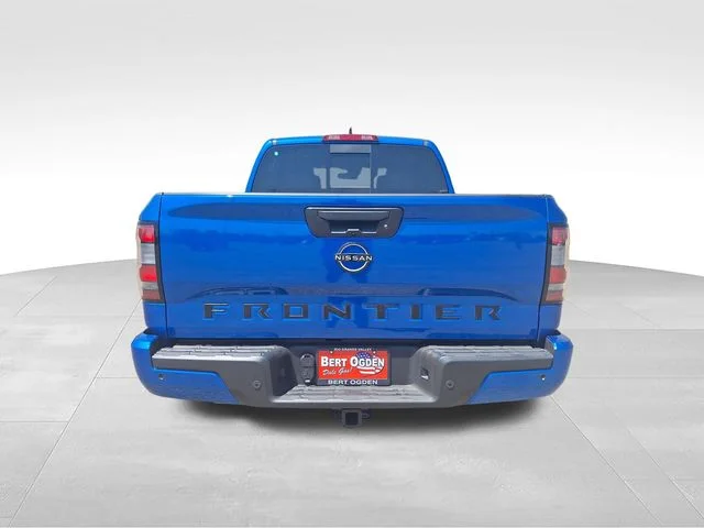 New 2027 Bluestone Pearl Nissan Crew Cab SV image 6