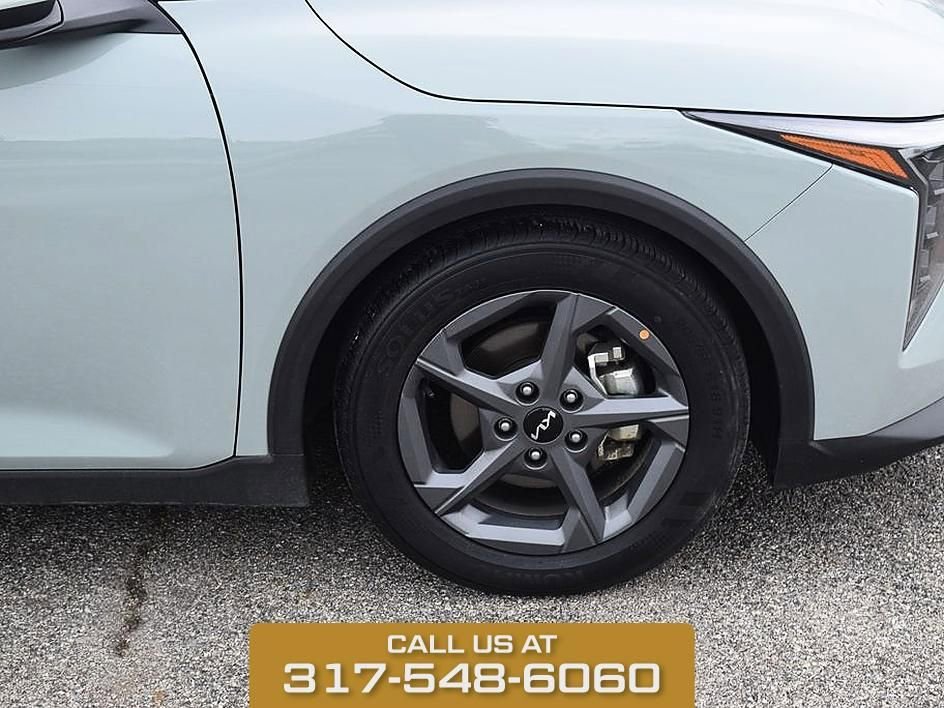 2025 Kia K4 LXS - Photo 9