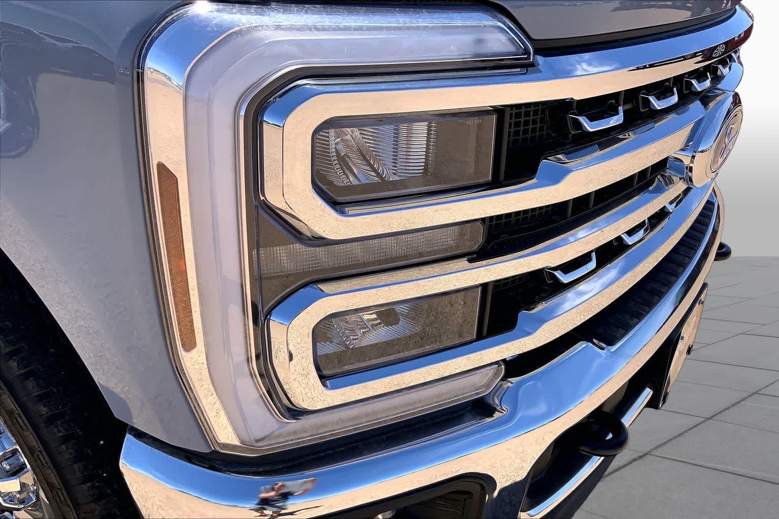 New 2026 Glacier Gray Metallic Tri-Coat Ford F-250® Lariat® image 13