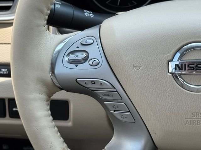 Used 2018 White Nissan SL image 25