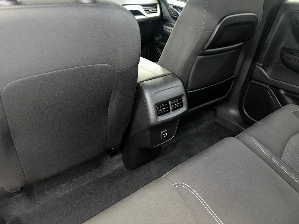 Used 2023 Summit White GMC SLE image 20