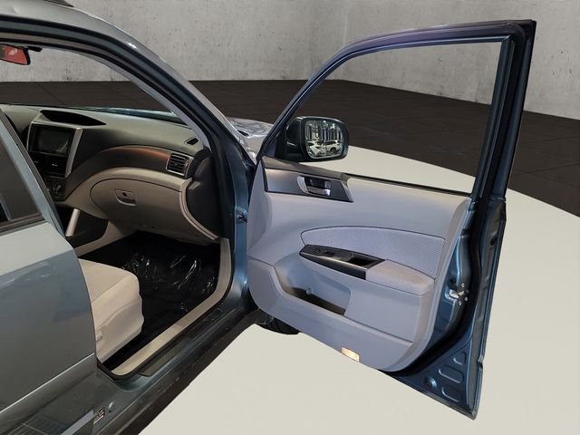 Used 2011 Sage Green Metallic Subaru 2.5X image 17
