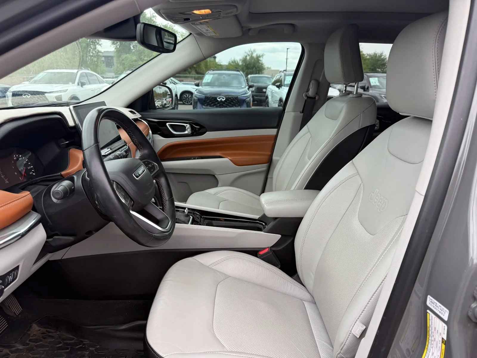 Used 2022 Sting-Gray Clearcoat Jeep Limited image 12