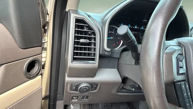 Used 2018 Gold Ford XLT image 21