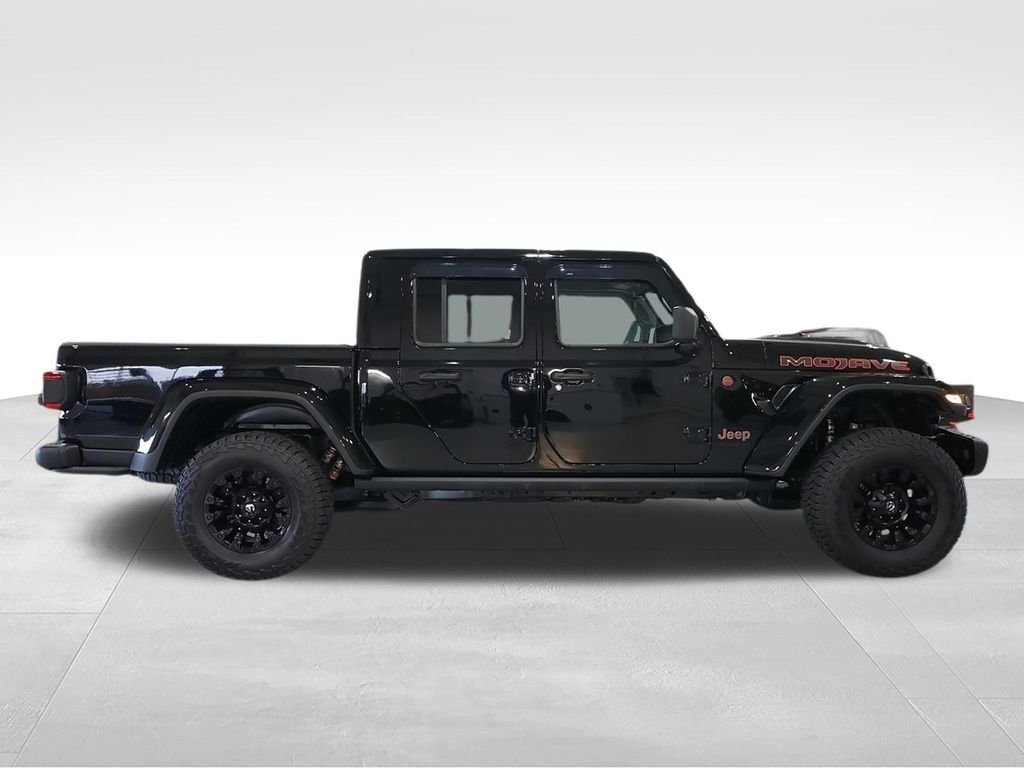 Used 2025 Black Jeep Mojave image 9