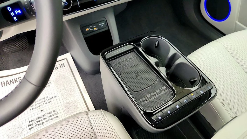 Used 2025 Cyber Gray Hyundai Limited RWD image 16