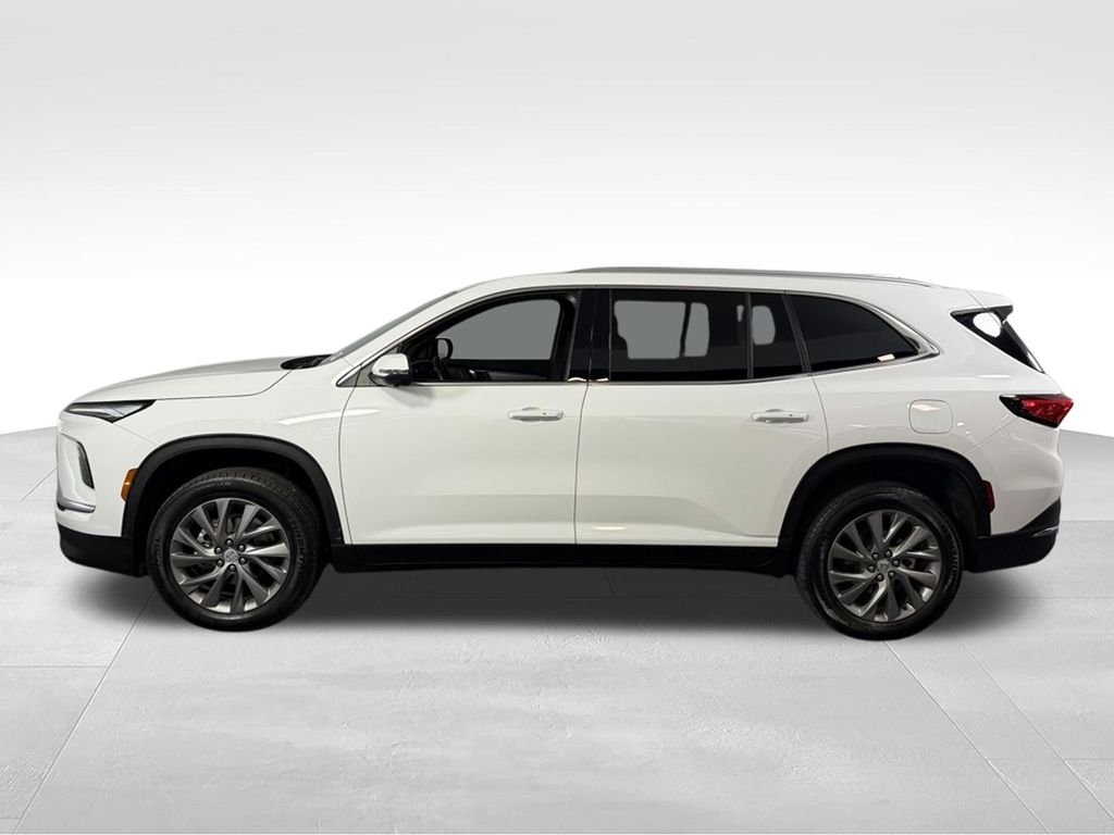 Used 2025 Summit White Buick Preferred image 10
