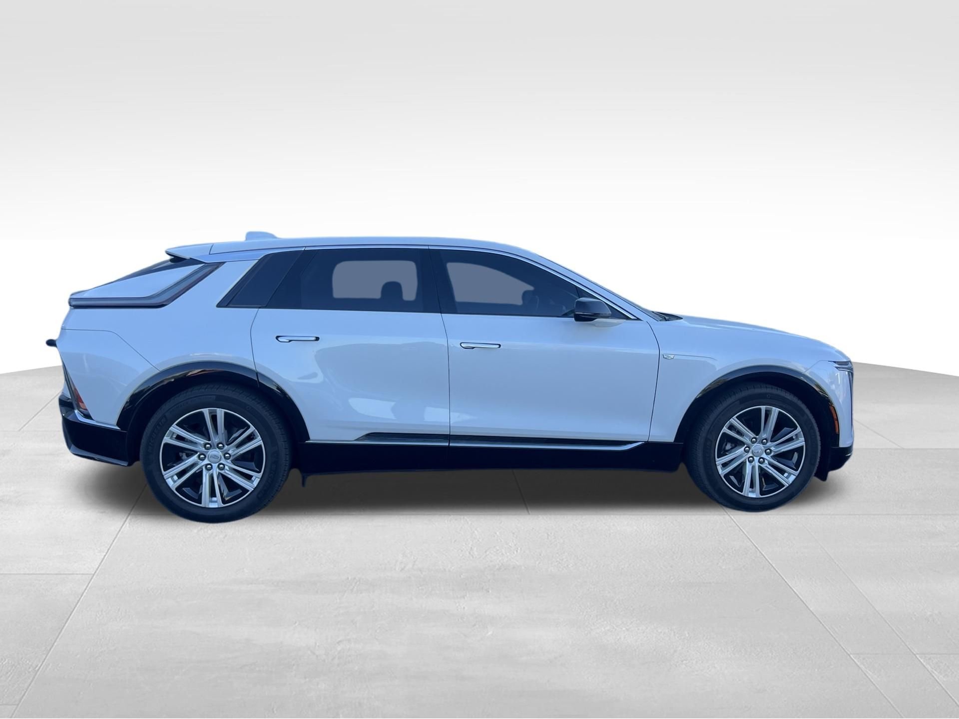 Used 2024 White Cadillac Tech image 4