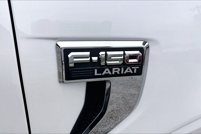 Used 2023 White Ford Lariat image 30