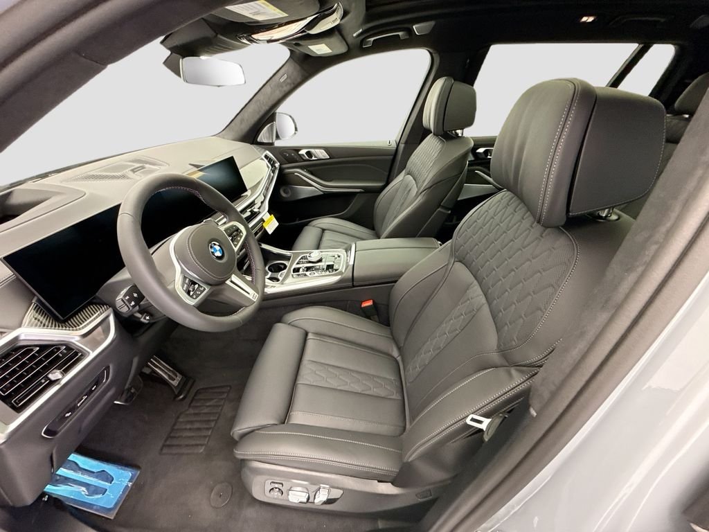 New 2027 Gray Metallic BMW M60i image 18