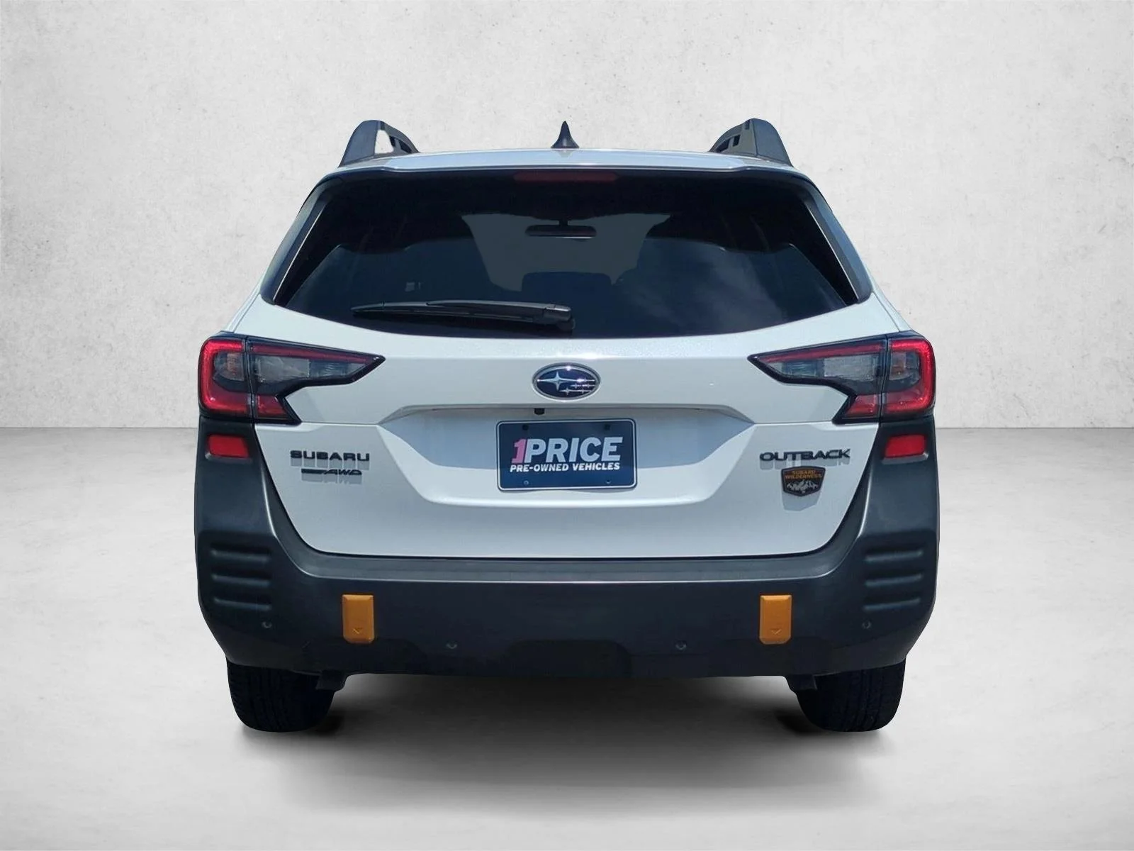 Used 2023 Crystal White Pearl Subaru Wilderness image 7