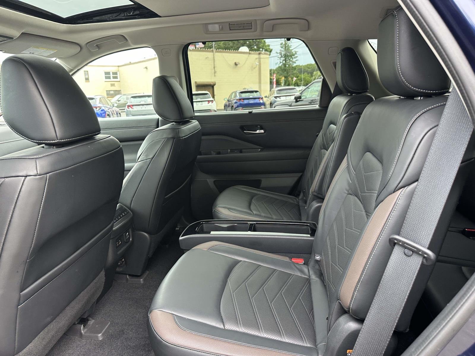2022 Nissan Pathfinder Platinum - Photo 18