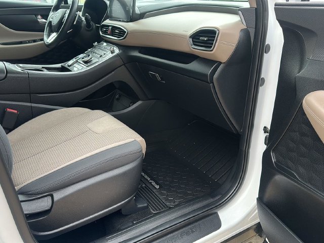 Used 2023 White Hyundai SEL image 31