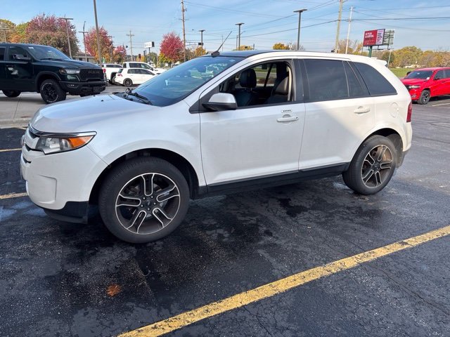 Used 2014 White Ford SEL image 1