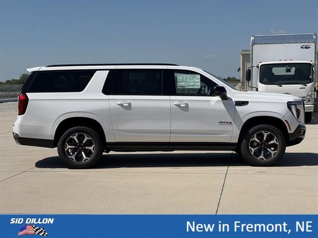 New 2026 Summit White GMC AT4 image 3