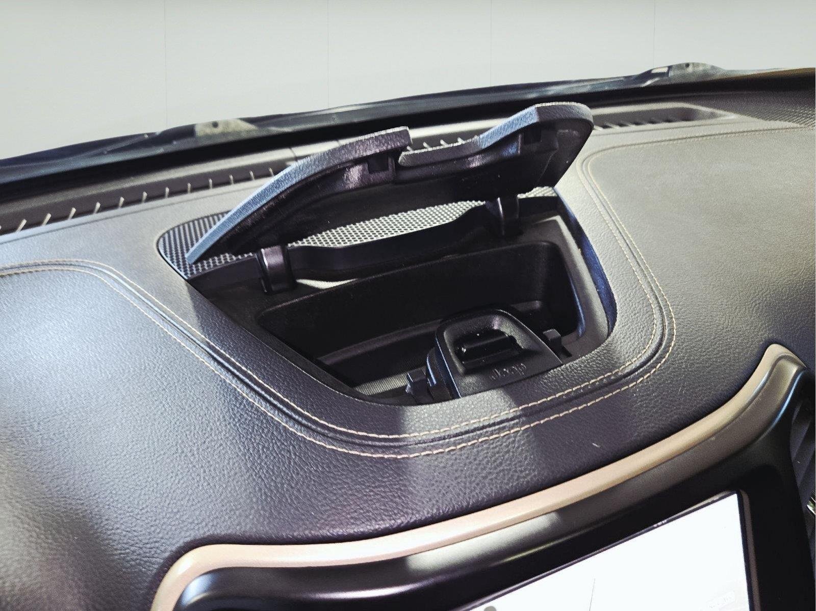 Used 2014 Brilliant Black Crystal Pearlcoat Jeep Limited image 40