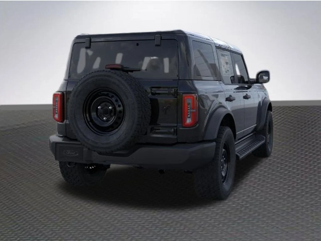 New 2026 Shadow Black Ford Outer Banks® image 8