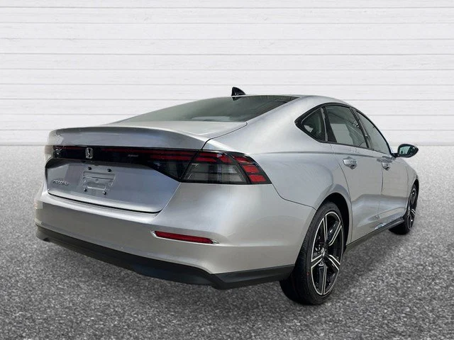 New 2026 Solar Silver Metallic Honda SE image 6