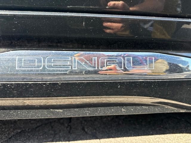 Used 2020 Black GMC Denali image 4