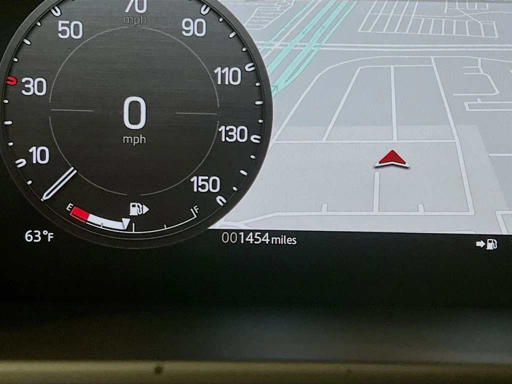 Used 2026 Tasman Blue Metallic Land Rover X-Dynamic SE image 12