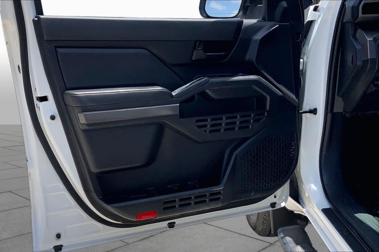 Used 2024 Ice Cap Toyota SR5 image 21
