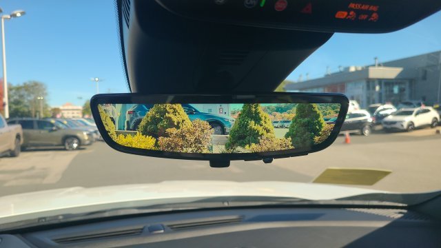 New 2027 Summit White GMC Elevation image 17